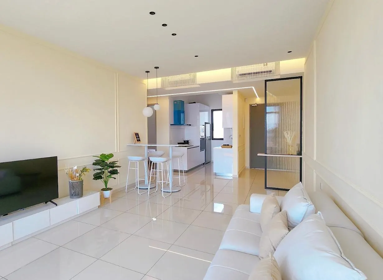Skypool With Seaview 8Pax Beacon Executive Suites - Georgetown City Centre - 3Km To Komtar 公寓